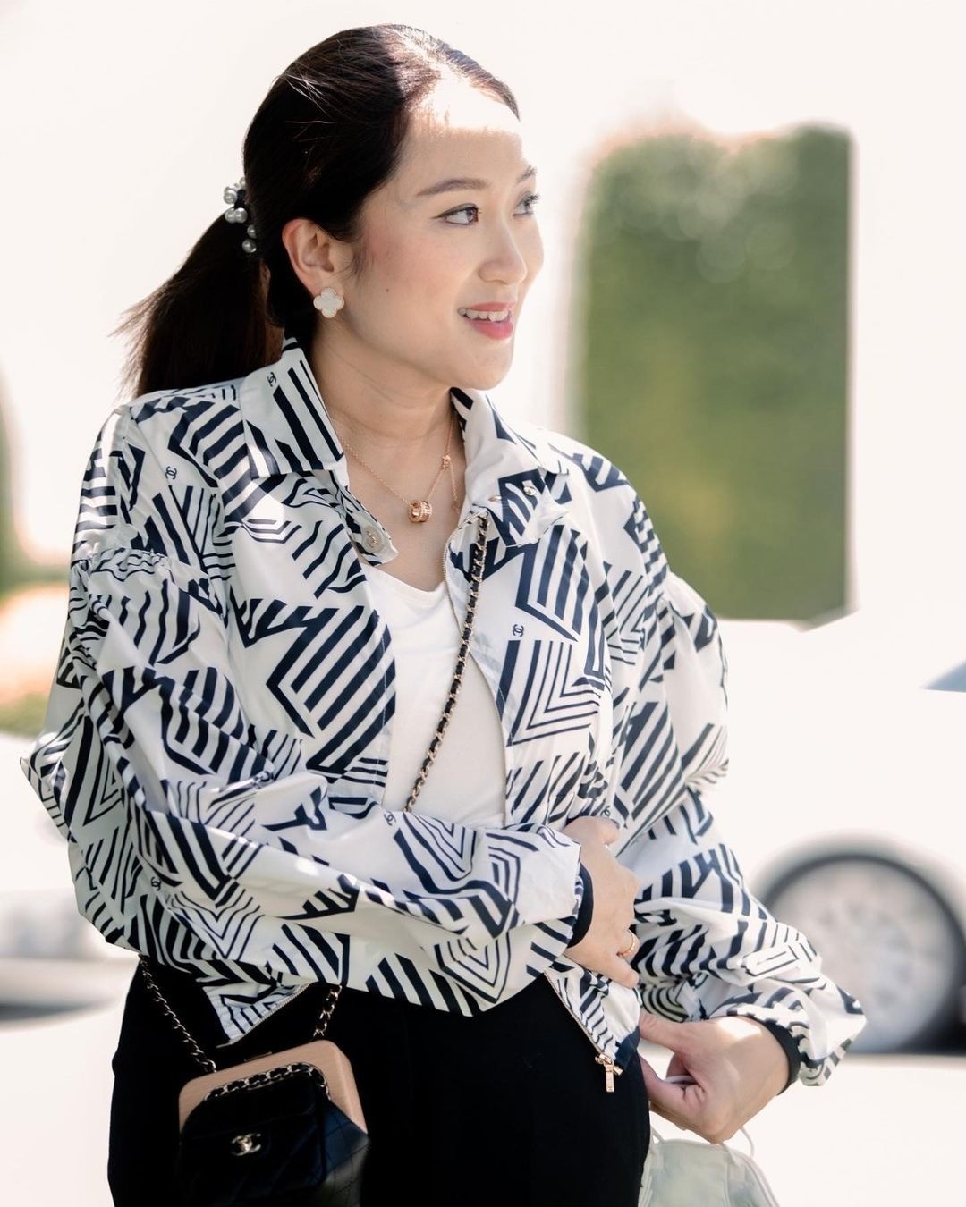 Phong cách sành điệu của nữ Thủ tướng Thái Lan nhậm chức ở tuổi 37-16