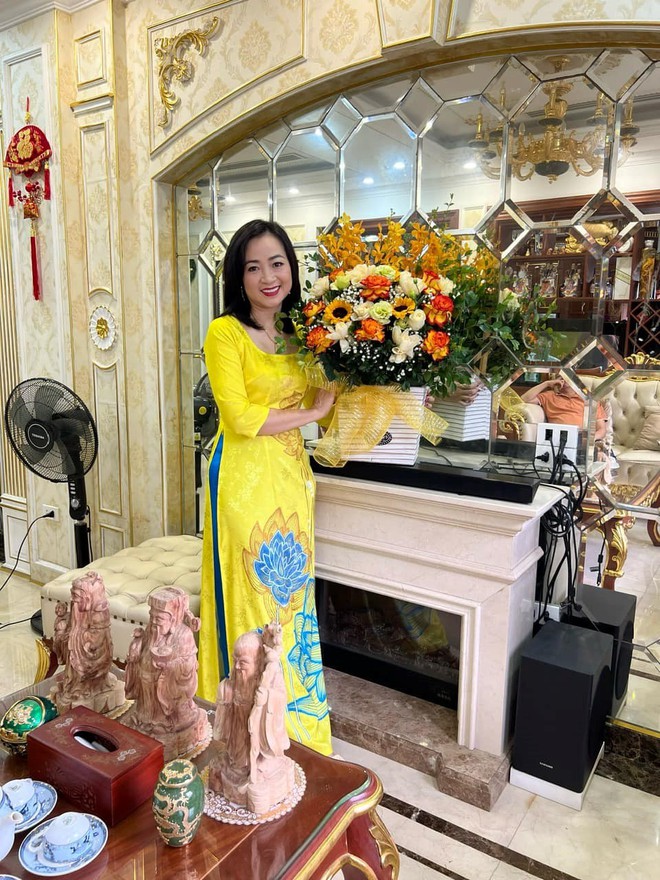 NSƯT Linh Huệ: Trên phim chuyên đóng vai hiền lành, cam chịu, ngoài đời cuộc sống ra sao?-11