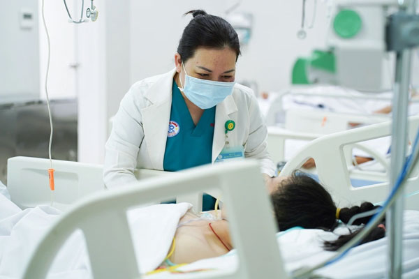 Cảnh báo bệnh hiếm ở phụ nữ có u quái buồng trứng-1