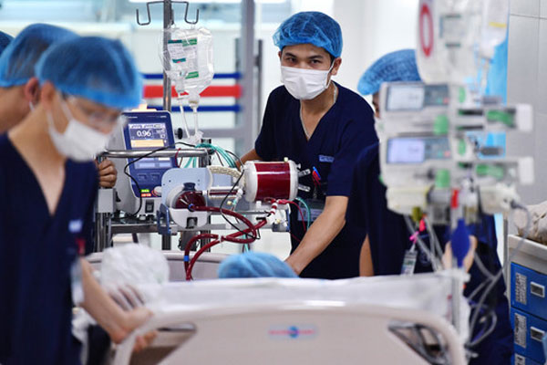 Nam sinh phải đi cấp cứu vì sai lầm của cha mẹ khi xử lý tai nạn-1