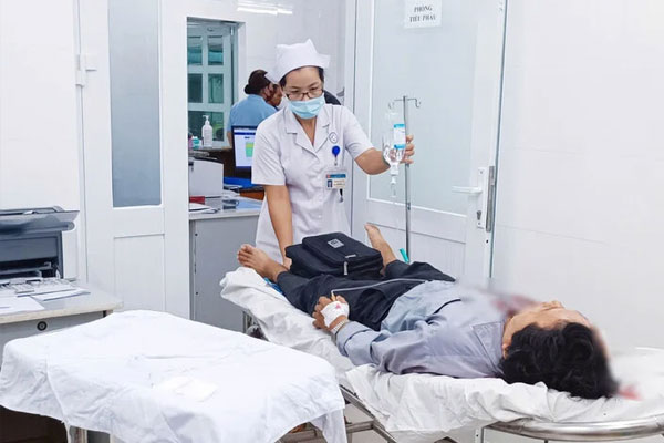 Tai nạn trên cao tốc TP.HCM - Trung Lương, 10 người nhập viện-1