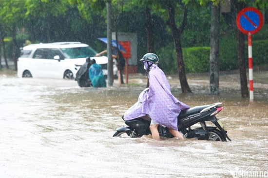 Dự báo thời tiết 10 ngày tới: Miền Bắc mưa lớn liên tiếp, sau rải rác hết tháng