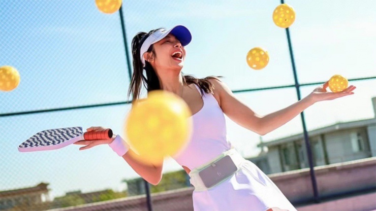 Mặc gì giữa tranh cãi chơi Pickleball chủ yếu khoe thân, làm màu-7