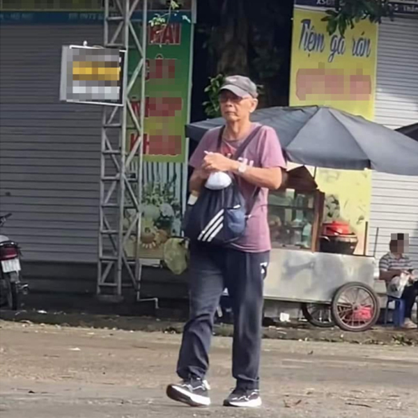 Hình ảnh NSƯT Duy Hậu Đất và người xuất hiện trên phố sau nhiều năm mất tích-1