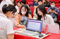 Điểm chuẩn đại học 'chót vót', mừng hay lo?