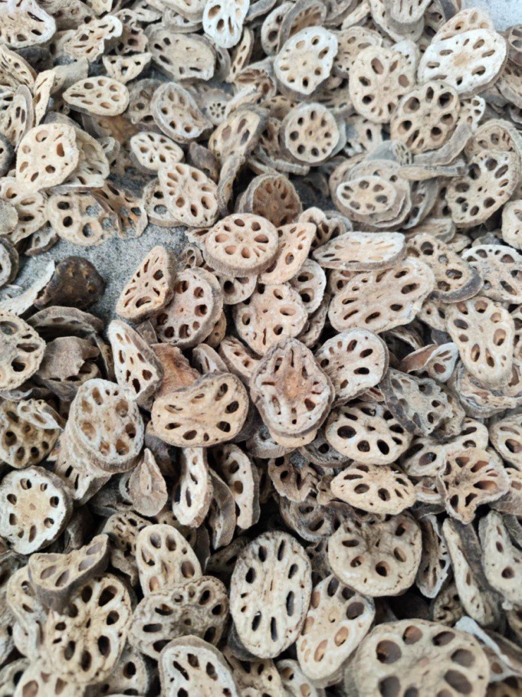 Loại củ lấy từ bùn hôi đang bán đầy chợ, giá 30.000 đồng/kg, chế đủ món ngon, kiểm soát cân nặng-3