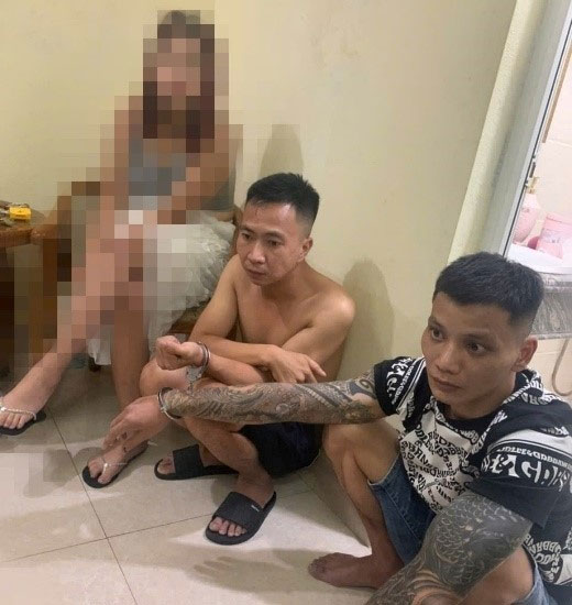 Bỏ nhà đi, bé gái 14 tuổi bị các chú dụ dỗ sử dụng ma túy-1