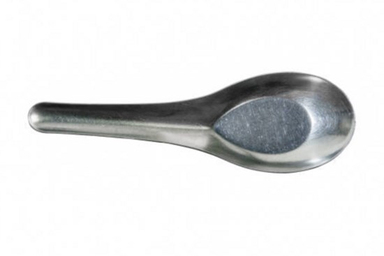 Thìa inox chuyển sang màu đen nên dùng tiếp hay vứt đi?