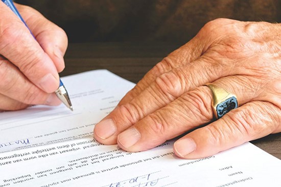 Tài sản thừa kế lên giá 38 tỷ, ông lão 71 tuổi bất ngờ bị các em kiện ra toà