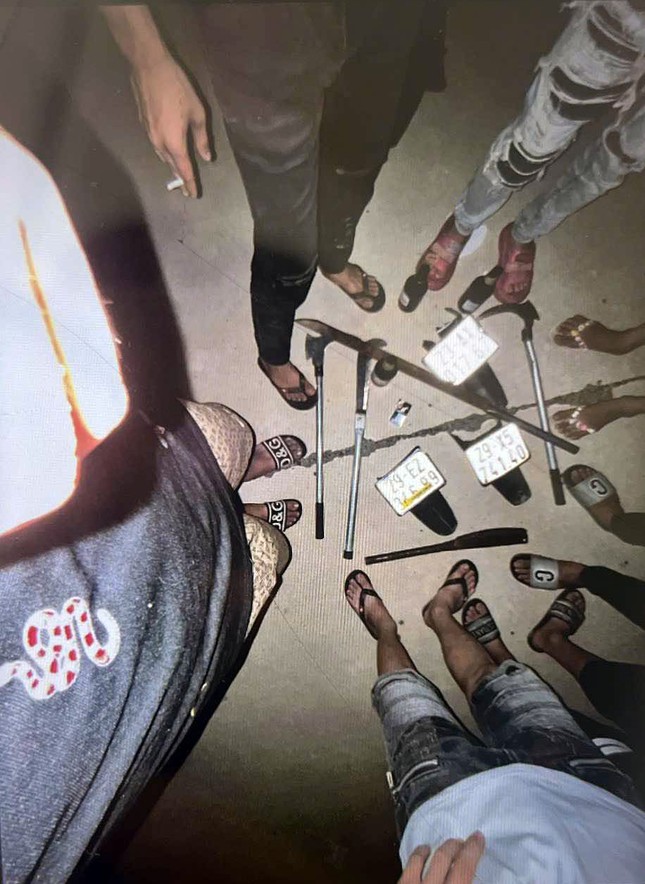 Lời khai của nhóm đối tượng chặn đường, cướp biển số xe máy ở Hà Nội-2