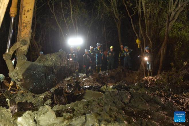 Máy bay rơi ở Thái Lan: 5 hành khách thiệt mạng là người Trung Quốc, có 2 trẻ em-1