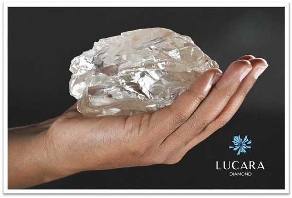 Đào được viên kim cương khổng lồ nặng gần 2.500 carat-1