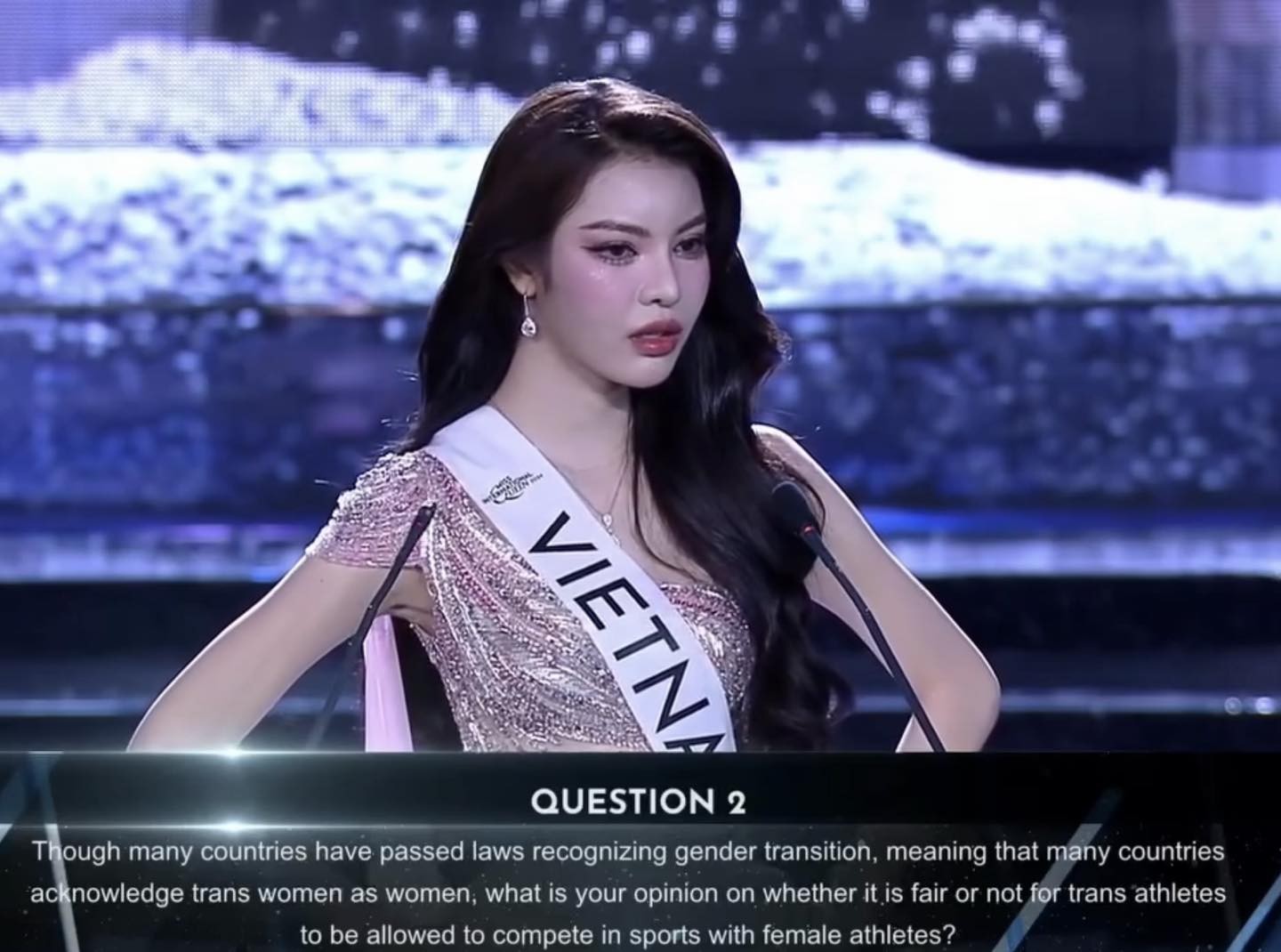 Huy Hoàng - người hỗ trợ Tường San trở thành Á hậu 2 Miss International Queen 2024-3