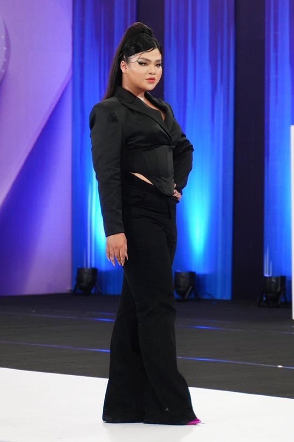 Huy Hoàng - người hỗ trợ Tường San trở thành Á hậu 2 Miss International Queen 2024-9