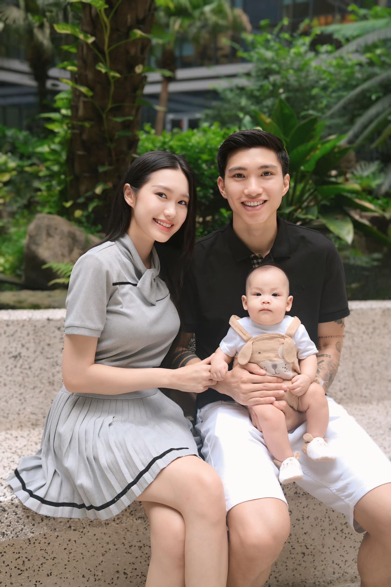 Đoàn Văn Hậu - Doãn Hải My công khai diện mạo quý tử-2