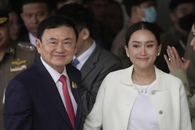 Ông Thaksin bàn sâu về ma túy, lòng từ bi, ví điện tử-1