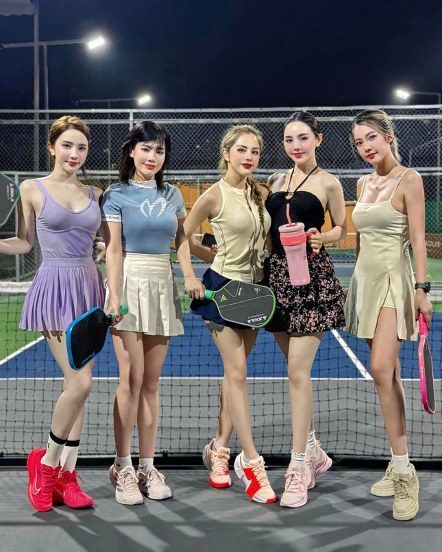 Giữa ồn ào chuyện tập pickleball, Huyền Lizzie nghĩ ra cách né thị phi cực khéo-1