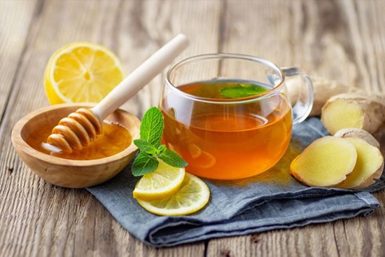 Uống chanh mật ong trước khi ăn sáng có tác dụng gì?
