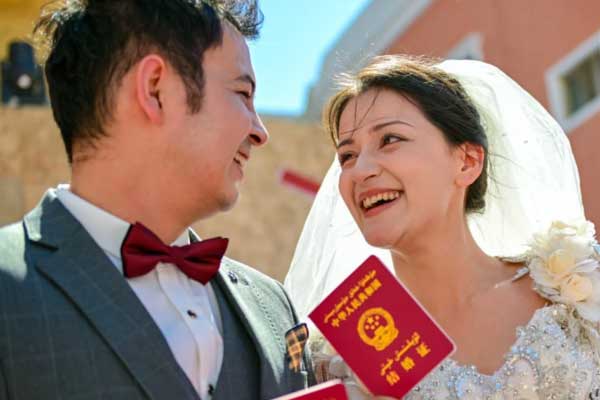 Cô gái cao 2m26 khiến bố mẹ như ngồi trên đống lửa vì lo con ế chồng-6