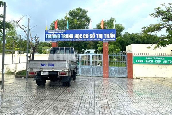 Thanh Hoá chấn chỉnh học sinh vừa trúng tuyển đã xin chuyển trường-1