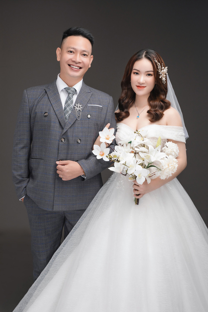 Cô gái Cao Bằng yêu ông chú hơn 20 tuổi: Ngày về ra mắt, mẹ bật cười-1