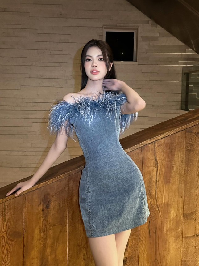 Cách Á hậu Tường San duy trì vòng eo thon gọn, nhỏ đến siêu thực-9