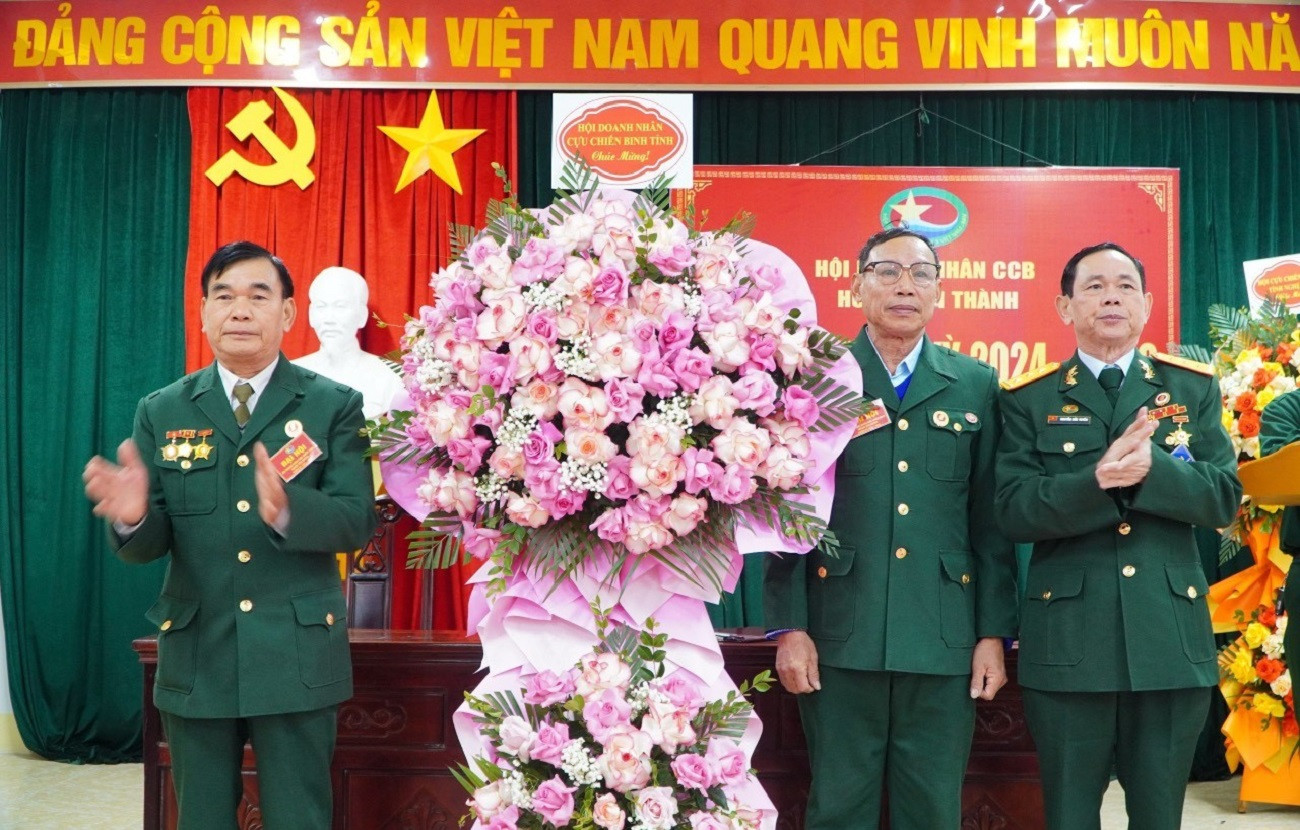 Cựu binh Nghệ An một mình đi khắp nơi học hỏi, đưa hàng mây tre đan ra thế giới-6