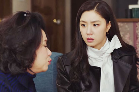 Mẹ chồng hứa mua nhà cho vợ chồng tôi nhưng sổ đỏ vẫn đứng tên bà