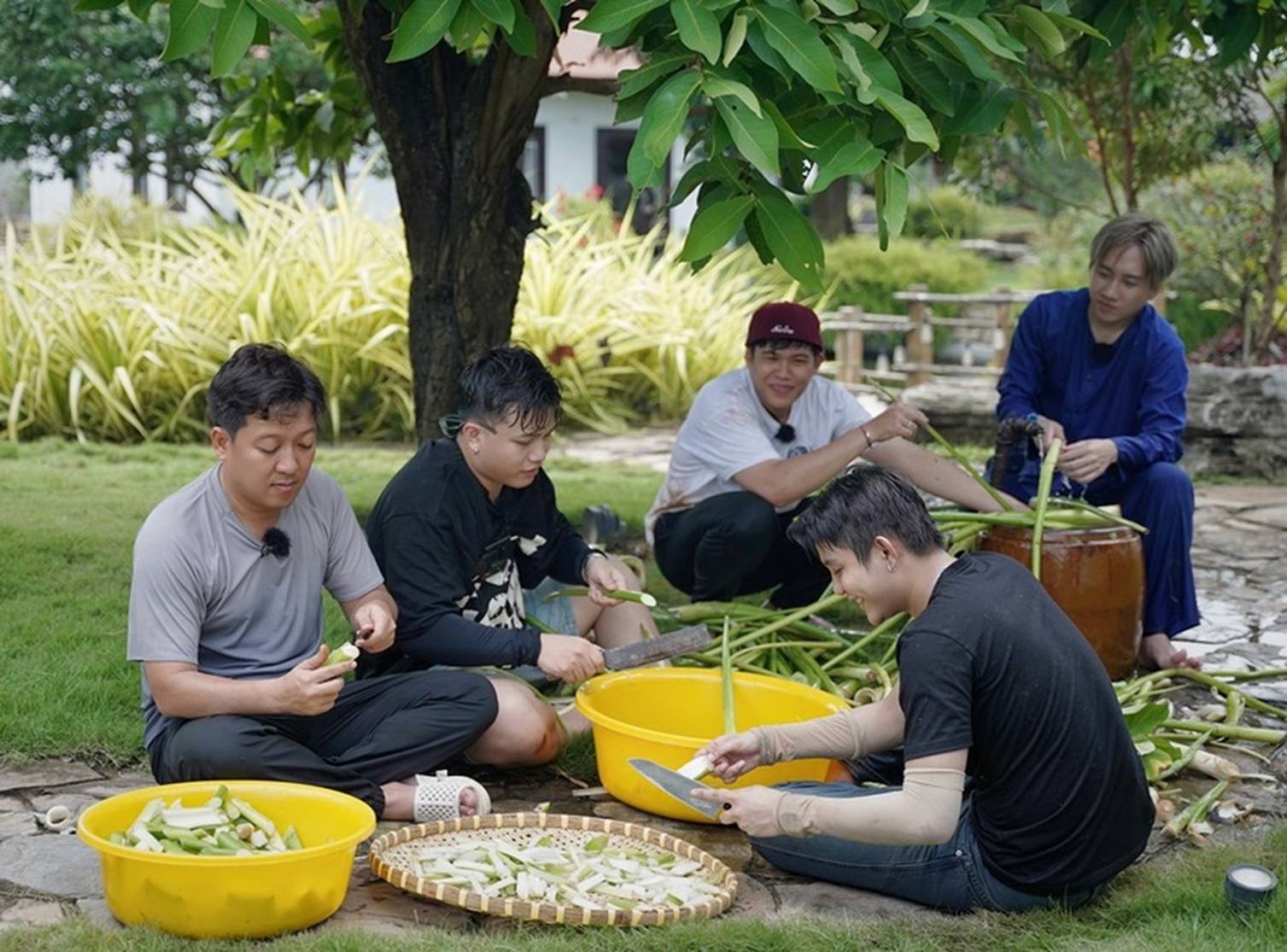 Cuộc sống của Trường Giang - Nhã Phương trong biệt thự 70 tỷ-18