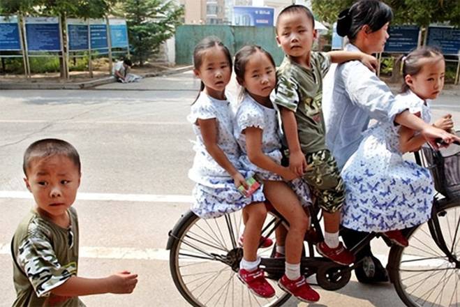 22 năm sau ca sinh 5 kỷ lục, người mẹ khóc nói giá như không mang thai-4