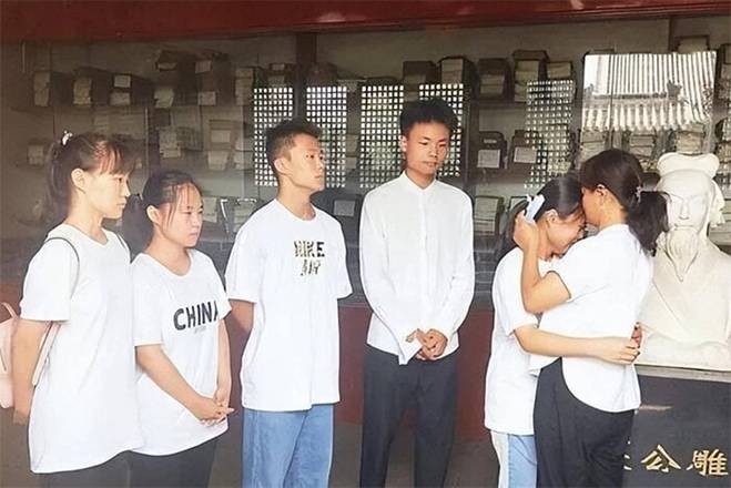22 năm sau ca sinh 5 kỷ lục, người mẹ khóc nói giá như không mang thai-8