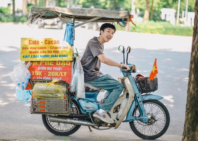 Đi Giữa Trời Rực Rỡ: Làm thiếu gia phố núi vất vả đến mức Long Vũ sụt tới 7kg-3