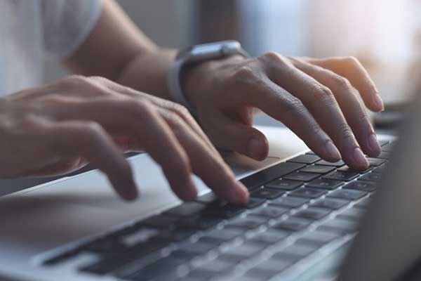 Suýt sập bẫy lừa tiền của đối tượng đóng giả con gái tỷ phú Bill Gates-1