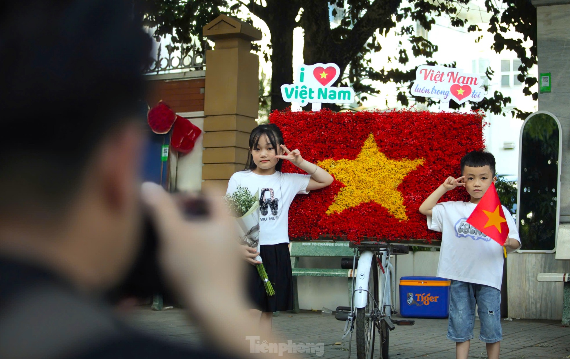 Nhộn nhịp check in trên con đường đẹp nhất thành Vinh-5