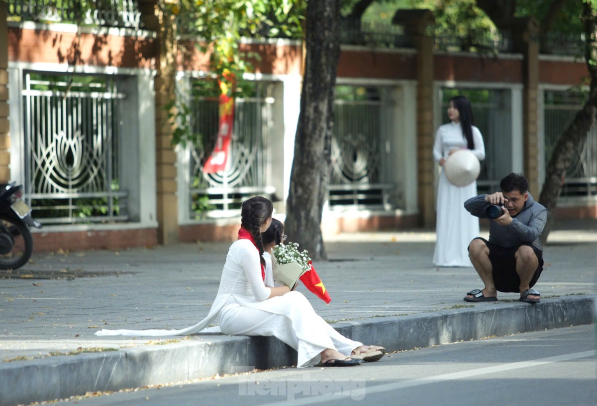 Nhộn nhịp check in trên con đường đẹp nhất thành Vinh-11