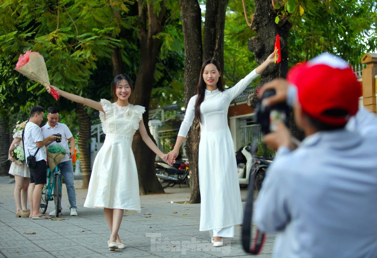 Nhộn nhịp check in trên con đường đẹp nhất thành Vinh-13