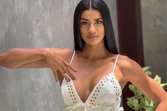Tân Hoa hậu Trái Đất Brazil bị chê cơ bắp