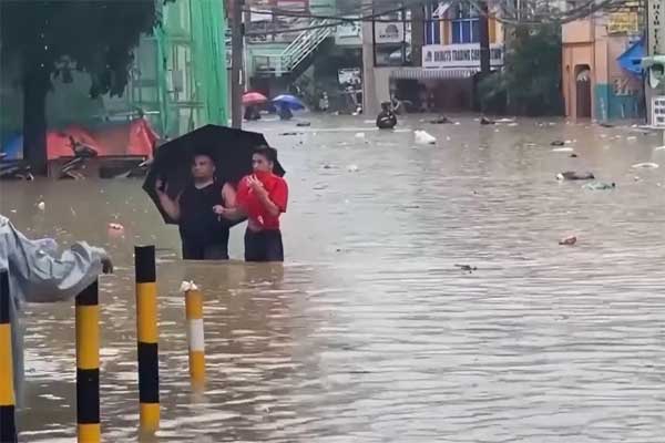 Bão Yagi càn quét Philippines gây lở đất và lũ lụt, ít nhất 14 người thiệt mạng-2