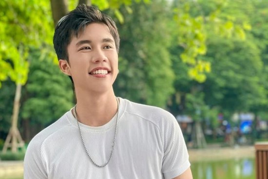 Con trai Vân Dung xin lỗi