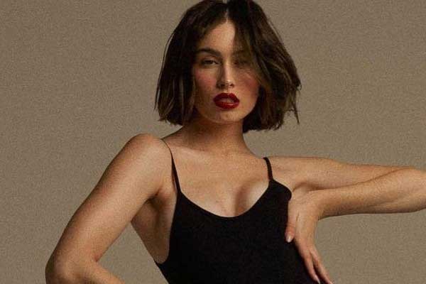 Bất ngờ với gu ăn mặc cá tính, sành điệu ngoài đời của tân binh phim giờ vàng VTV-14