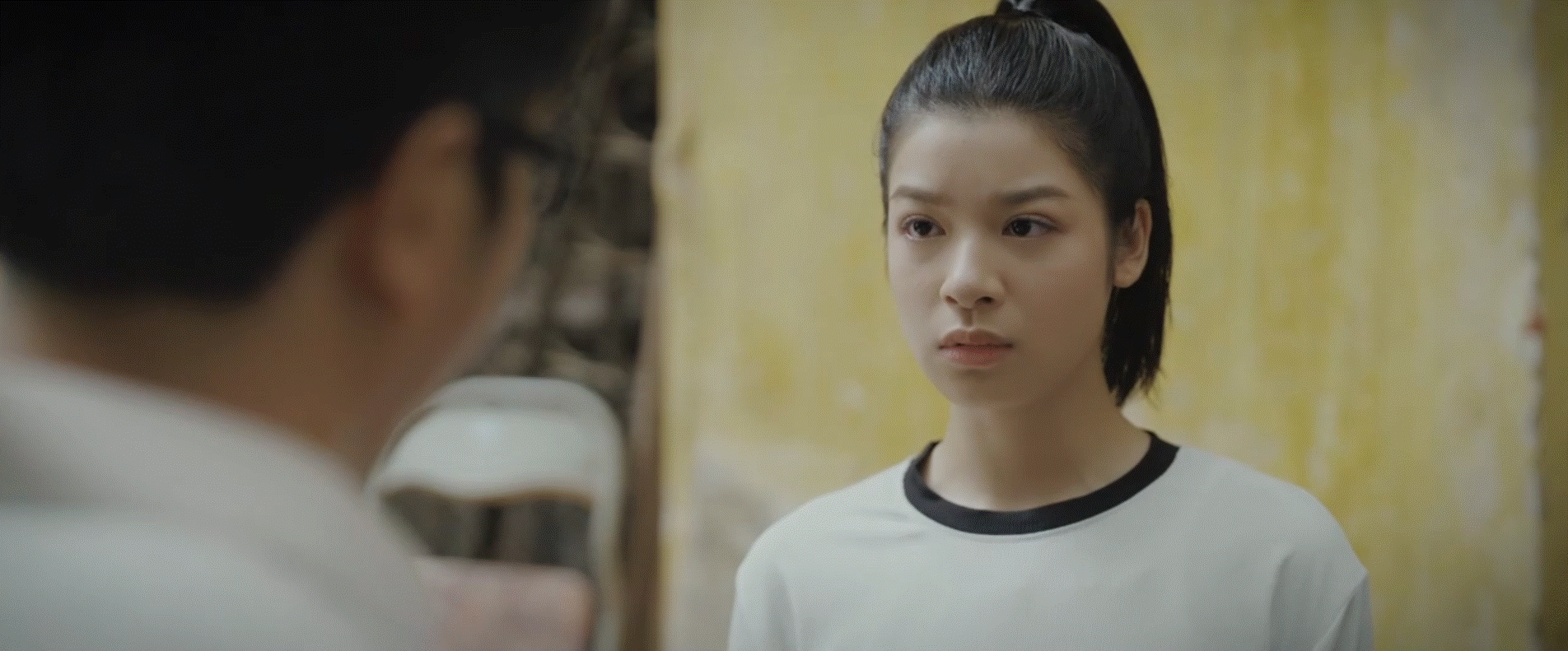 Bất ngờ với gu ăn mặc cá tính, sành điệu ngoài đời của tân binh phim giờ vàng VTV-5