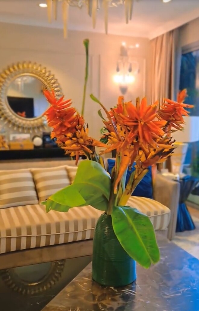 Vợ Mạnh Trường tiếp tục gây sốt khi cắm loài hoa đẹp lạ, để lộ cơ ngơi sang trọng-5