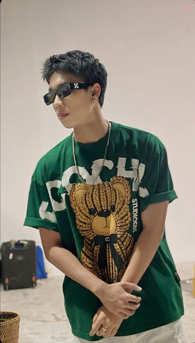 Lời xin lỗi của Long Vũ (Đi Giữa Trời Rực Rỡ) có đủ chân thành để xoa dịu khán giả?-4