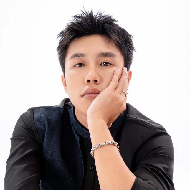 Lời xin lỗi của Long Vũ (Đi Giữa Trời Rực Rỡ) có đủ chân thành để xoa dịu khán giả?-5