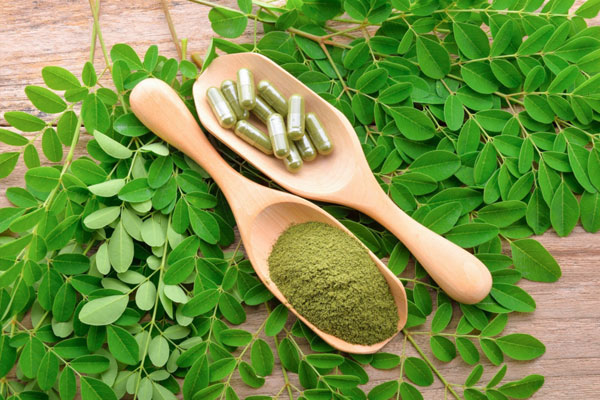 Da vàng như nghệ sau khi uống thuốc mua trên mạng-2