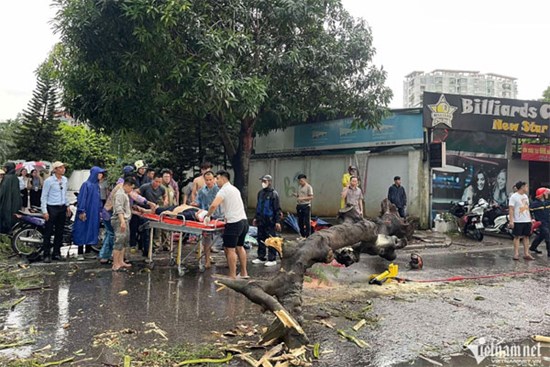 Chủ tịch Hà Nội: Không để người dân ở lại khu vực nguy hiểm khi bão số 3 đổ bộ