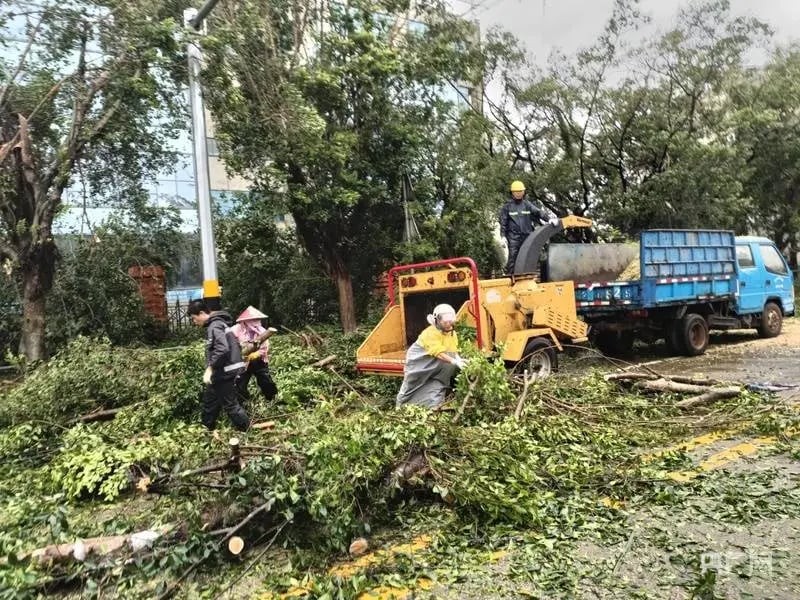 Hải Nam, Trung Quốc tan hoang sau bão YAGI-18