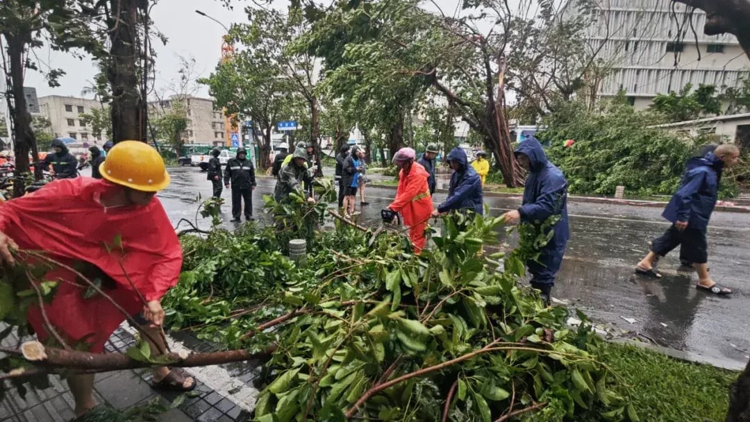 Hải Nam, Trung Quốc tan hoang sau bão YAGI-19