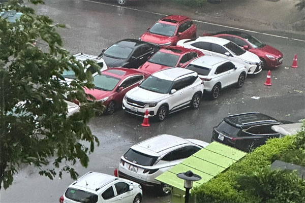 Kinh nghiệm bảo vệ ô tô trước những cơn bão lớn như Yagi-4
