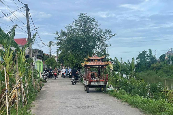 Thượng úy hy sinh khi chống bão: Vừa nhận chức 3 ngày, lỡ hẹn về thăm gia đình-5